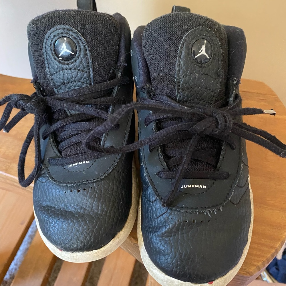 Boys Jordan’s 10C